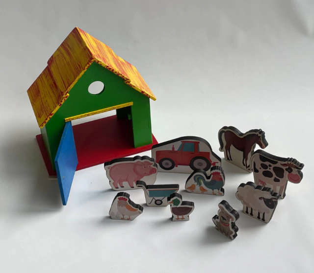 LIBRO GRANERO CON ANIMALES